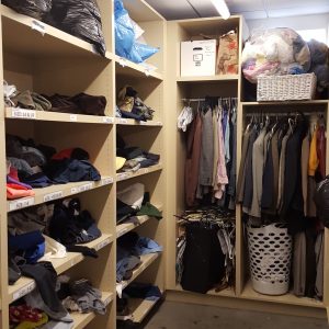 clothing-closet2-upright